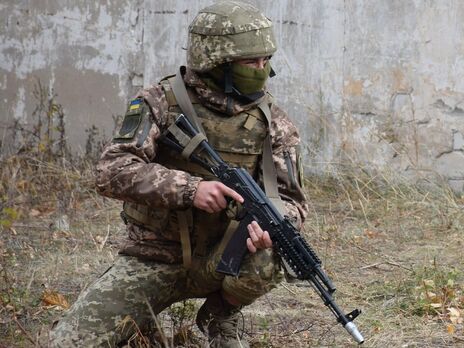 Бойовики на Донбасі поранили українського військового