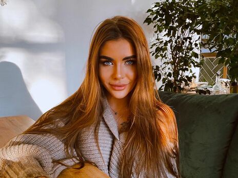 Стужук в зверином микробикини показала, как делает упражнение вакуум