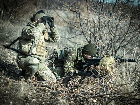 На Донбасі загинув український військовослужбовець, двох поранено – штаб ООС