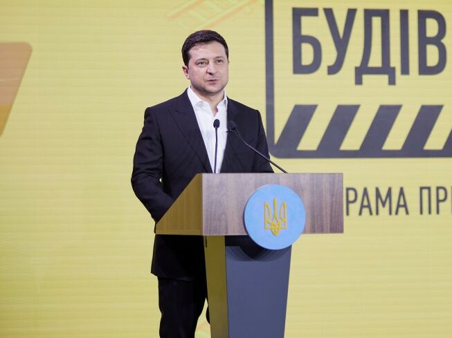 Майже 57% українців проти того, щоб Зеленський балотувався на другий строк – опитування