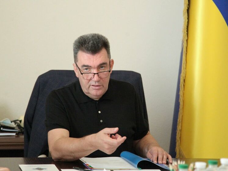 Данилов заявил, что не знает об исчезновении фамилии своего заместителя Демченко из люстрационного списка