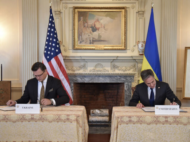 США та Україна підписали Хартію про стратегічне співробітництво