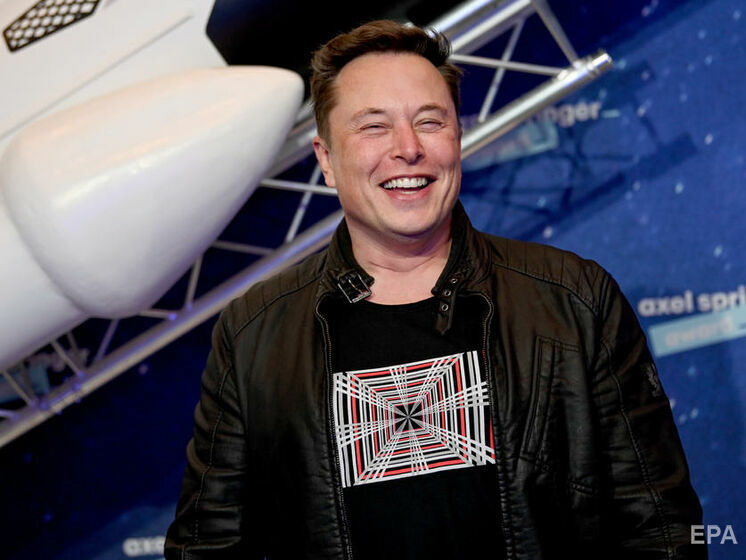 Маск продав частину акцій Tesla після опитування у Twitter – Bloomberg