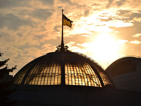 Почти 60% украинцев поддерживают идею роспуска Верховной Рады и проведения новых выборов – опрос