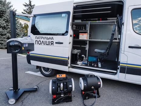 С сегодняшнего дня на дорогах Украины появились мобильные диагностические станции МВД