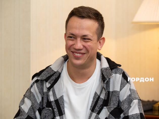 Шоумен и блогер Алексей Дурнев отсудил у телеканала ТЕТ свое имя