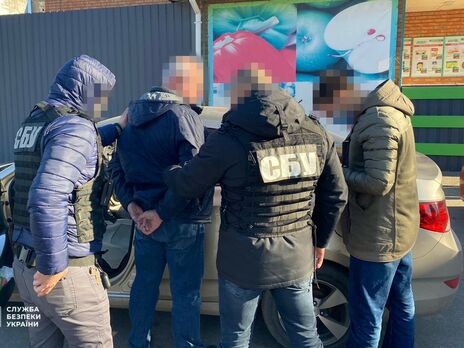 СБУ повідомила про розкриття масштабної схеми торгівлі дозволами на зброю у Кіровоградській області