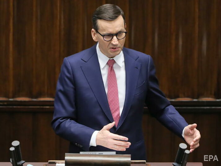 Польша из-за миграционного кризиса обсуждает с Литвой и Латвией использование ст. 4 договора НАТО – премьер