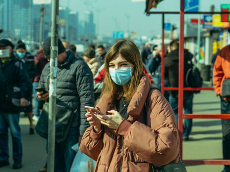 За сутки в Украине COVID-19 заболело менее 11 тыс. человек