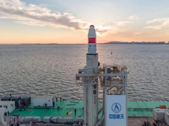 Китай строит корабль-космодром нового типа