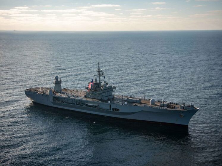 Флагманский корабль 6-го флота ВМС США покидает Черное море