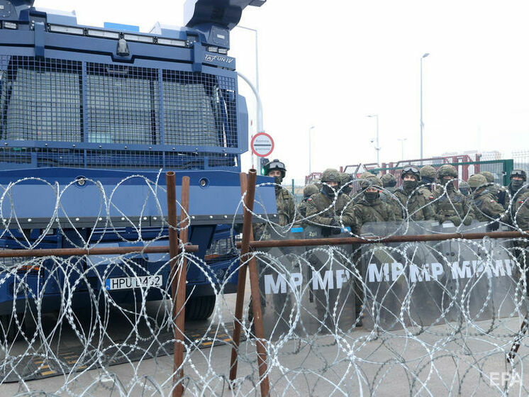 Белорусские службы разрушают забор на границе – минобороны Польши