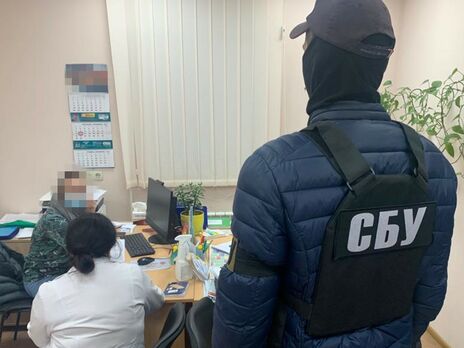 У Києві викрили COVID-аферистів, послугами яких користувалися держслужбовці – СБУ
