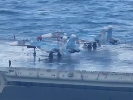 Авианосная ударная группа военно-морского флота России находится в Средиземном море