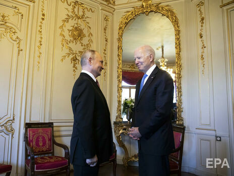 16 червня Байден (праворуч) у Женеві провів першу зустріч із Путіним (ліворуч) як глава Білого дому
