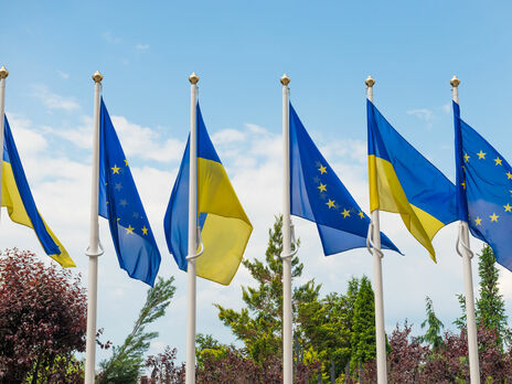 Україна закріпила в Конституції стратегічний курс на членство в ЄС, президент вважає логічним надання країні європейської перспективи
