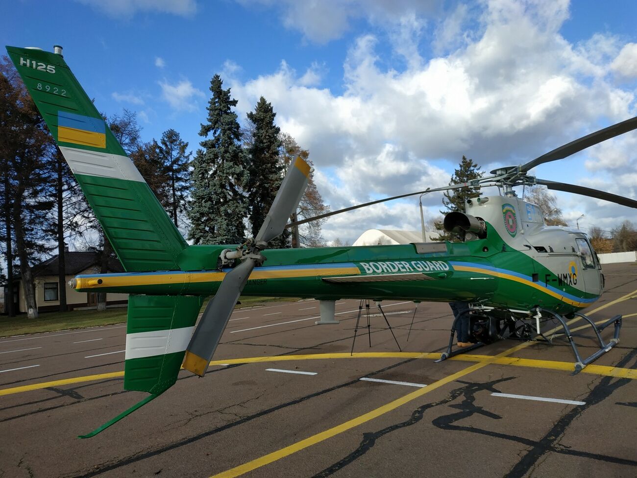 Украинские пограничники получили два новых вертолета