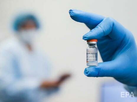 Почти 100 тыс. украинцев за сутки привились от коронавируса