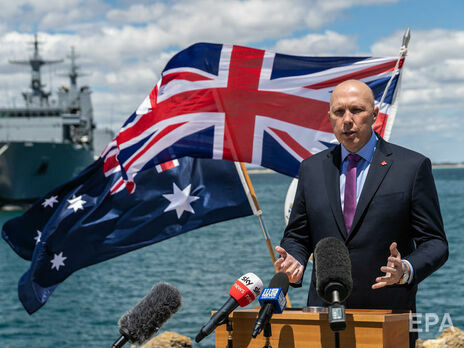 За словами Даттона, угода допоможе Австралії завершити 18-місячний процес закупівлі підводних човнів
