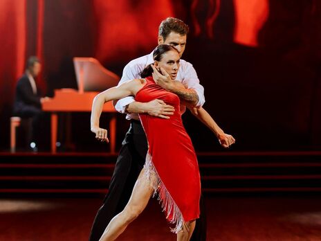 Логай та Кареліна після танцю за життя стали лідерами турнірної таблиці на шоу "Танці з зірками"