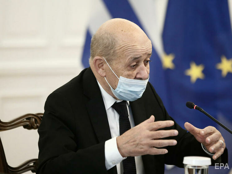 Франція попередила Росію про "надзвичайно серйозні наслідки" у разі вторгнення в Україну