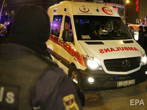 В Турции разбился микроавтобус с мигрантами, часть пострадавших бежала