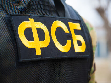 ФСБ РФ затримала підлітка, якого нібито схиляв до нападу на школу 
