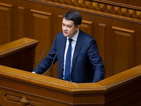 Разумков – лидер рейтинга доверия украинцев, Зеленскому не доверяют более 66% граждан – опрос