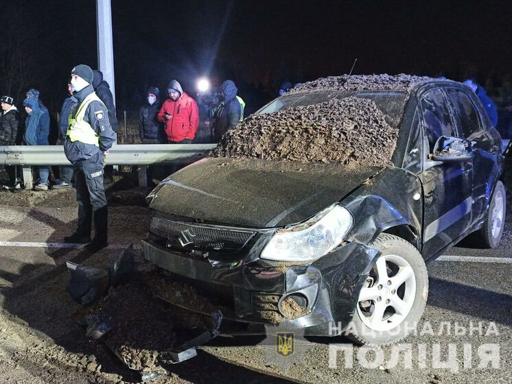 У Харкові у ДТП з вантажівкою та кількома легковими авто загинуло троє людей