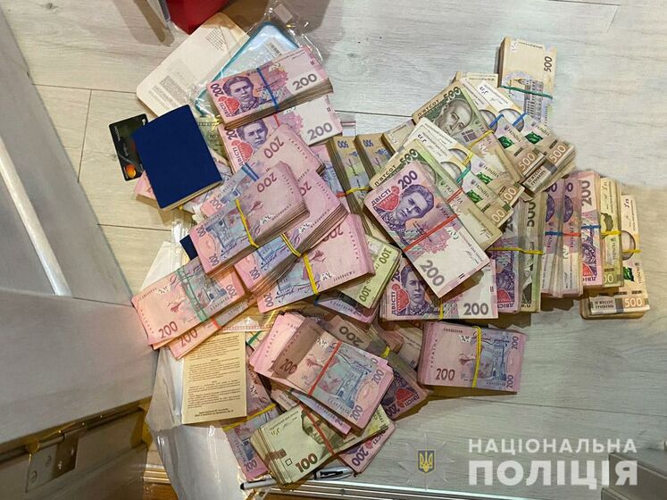 20-летняя мошенница вместе с сожителем обманули покупателей фейковых интернет-магазинов на 2 млн грн
