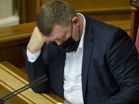 Корниенко о работе с депутатами: Приходится переходить в режим воспитателя детского сада. Там не ходите, там сидите, горшок там, обед там