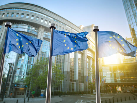 Санкції ЄС набудуть чинності 2 грудня, повідомляє редактор Radio Free Europe / Radio Liberty Рікард Йозвяк
