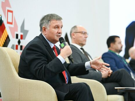 Аваков: Влада не має використовувати протести як можливість приборкати свободу слова