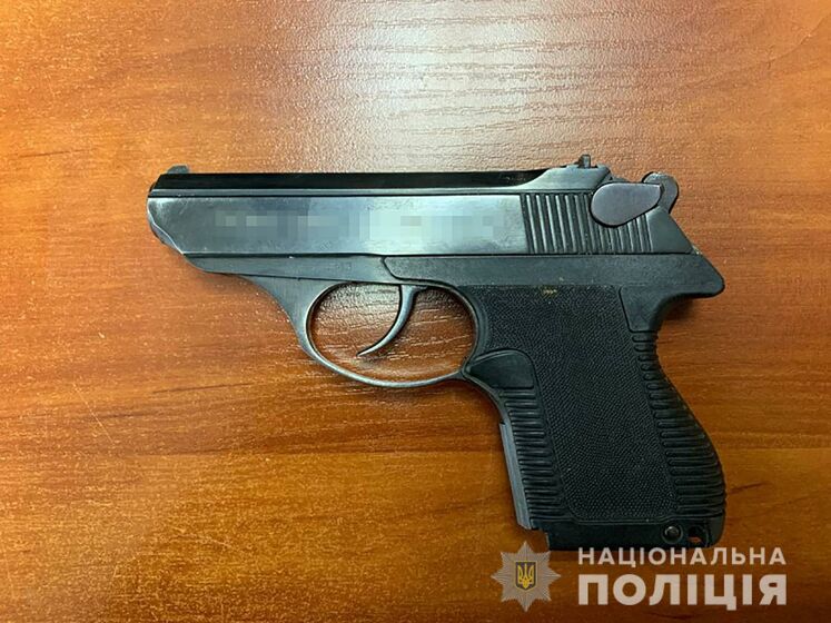 В Запорожье покупатель выстрелил владельцу магазина в лицо из-за требования надеть маску – полиция