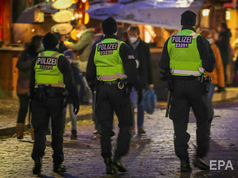 Больше трех не собираться. Германия ужесточает требования для невакцинированных от коронавируса