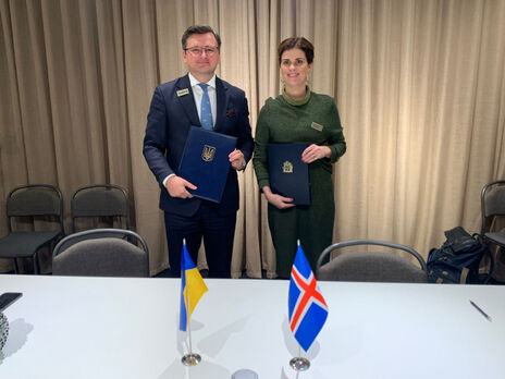 Україна та Ісландія підписали угоду про авіасполучення