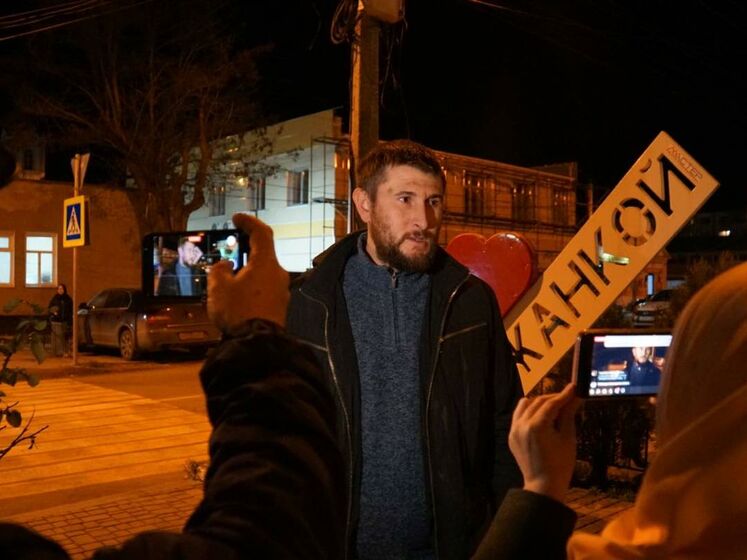 У Криму із СІЗО випустили чотирьох активістів, які зустрічали звільненого адвоката Семедляєва