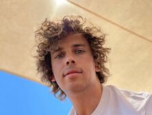 "Максим, серьезно?", "Волочкова №2". Галкин сделал необычный педикюр и показал фото