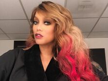 "Мое тело полнее". Тайра Бэнкс в купальнике продемонстрировала лишний вес