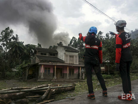 В Индонезии произошло извержение вулкана, погибли 14 человек. Фоторепортаж