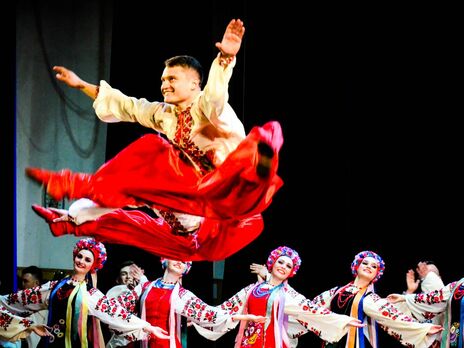 Руководитель ансамбля имени Вирского рассказал, какую зарплату получает танцор высшей категории в коллективе