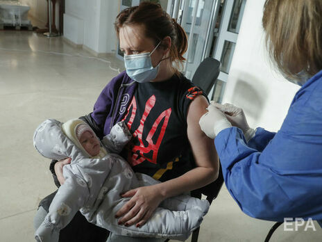 В Минздраве Украины заявили, что вакцинироваться от коронавируса можно через 28 дней после перенесенного COVID-19