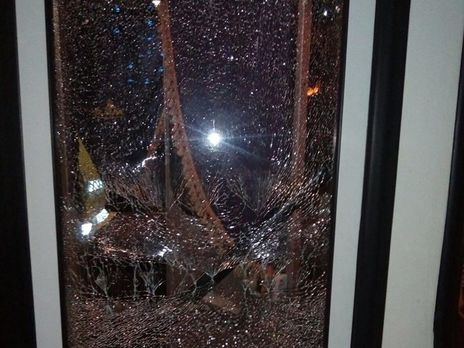 Заммэра Днепра сообщил, что в городе второй день подряд в одном и том же месте обстреляли троллейбус