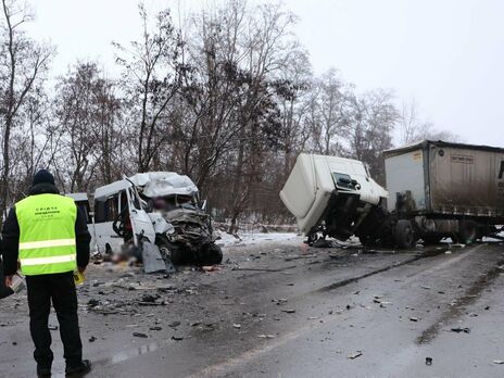ДТП под Черниговом. Водителя грузовика задержали, ему сообщили о подозрении