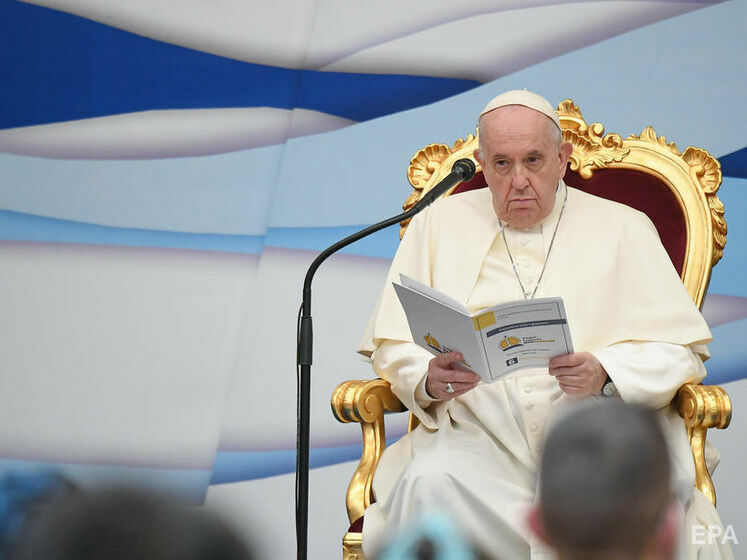 Папа римский назвал "анахронизмом" рекомендации Еврокомиссии избегать употребления слова "рождество"