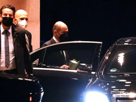 Крепость стоимостью более €500 тыс. Новый канцлер Германии Шольц пересел на бронированный Mercedes-Benz