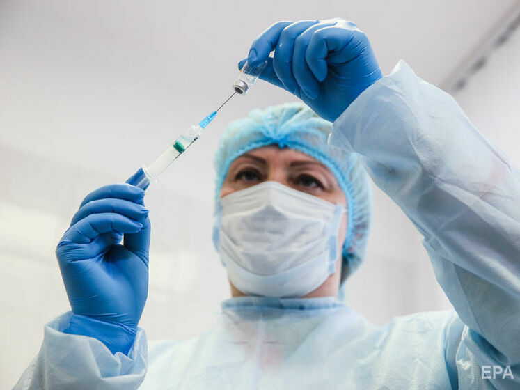 Более 14 млн украинцев получили одну дозу вакцины против COVID-19