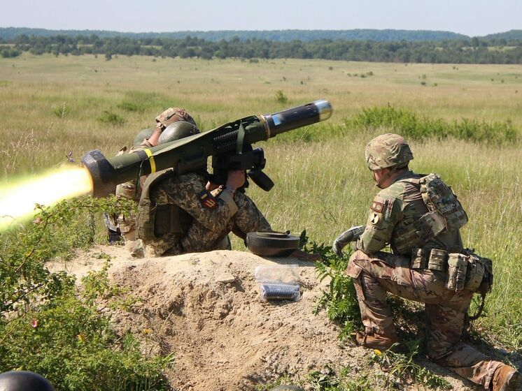 Украина получила от США еще 30 противотанковых комплексов Javelin и 180 ракет к ним