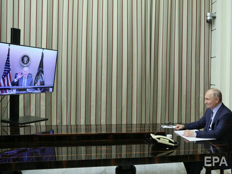 Байден сказал Путину, что РФ будет финансово изолирована в случае вторжения в Украину – Песков