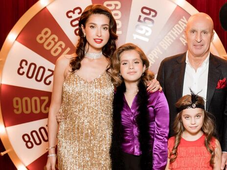 62-летний Ярославский о молодой жене: Будем осыпать бриллиантами и жемчугами, чтобы она оставалась дома